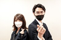 「WACK合同オーディション2021」コント審査に参加するWACKスタッフの堂前氏、平山氏。