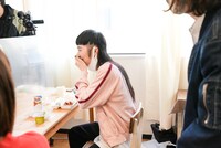 デスソース入りごはんを食べるリンリン（BiSH）