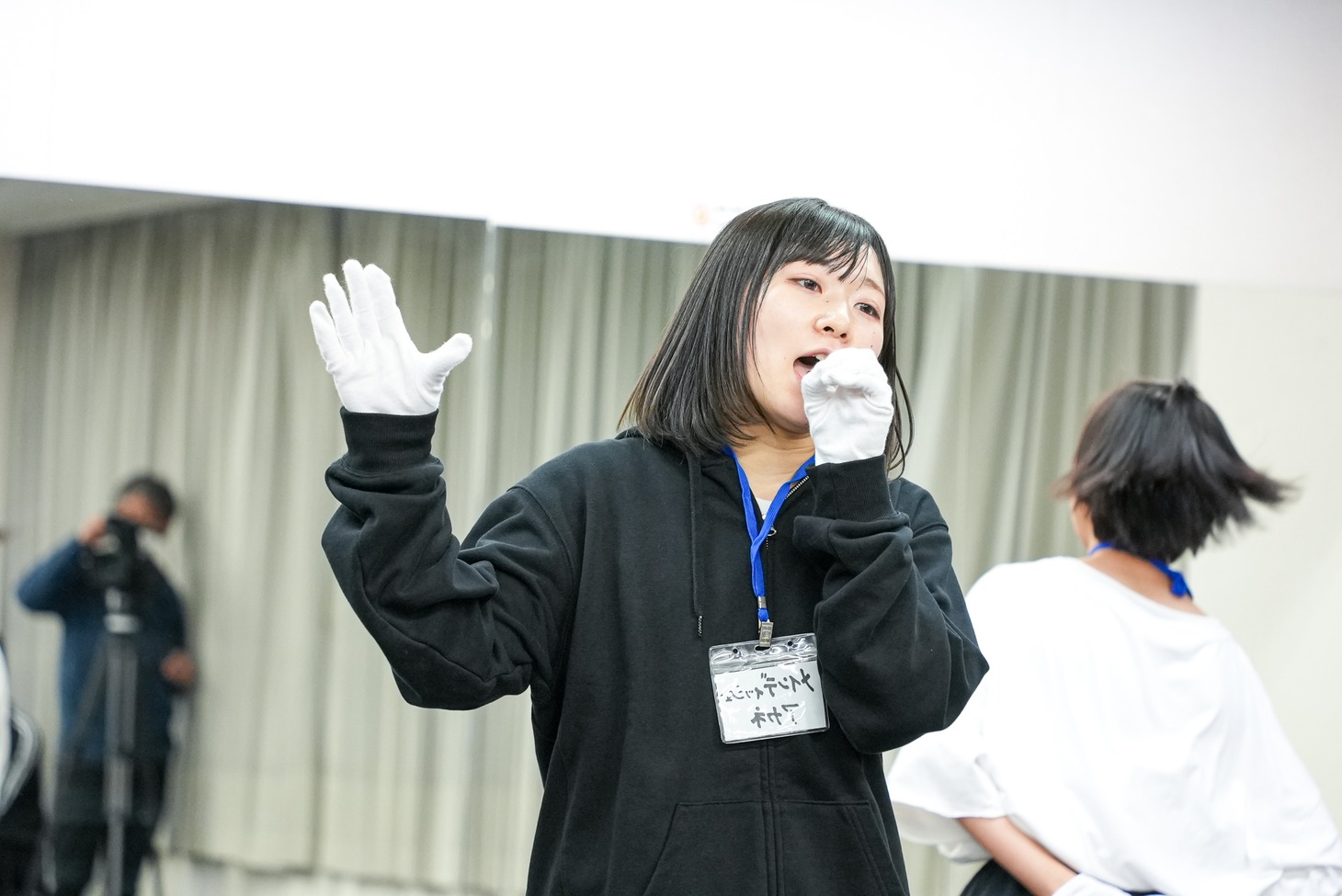 メインディッシュ・アカネ