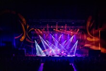 「UNISON SQUARE GARDEN TOUR 2021 "Normal" 」ファイナル公演の様子。（Photo by Viola Kam［V'z Twinkle］）