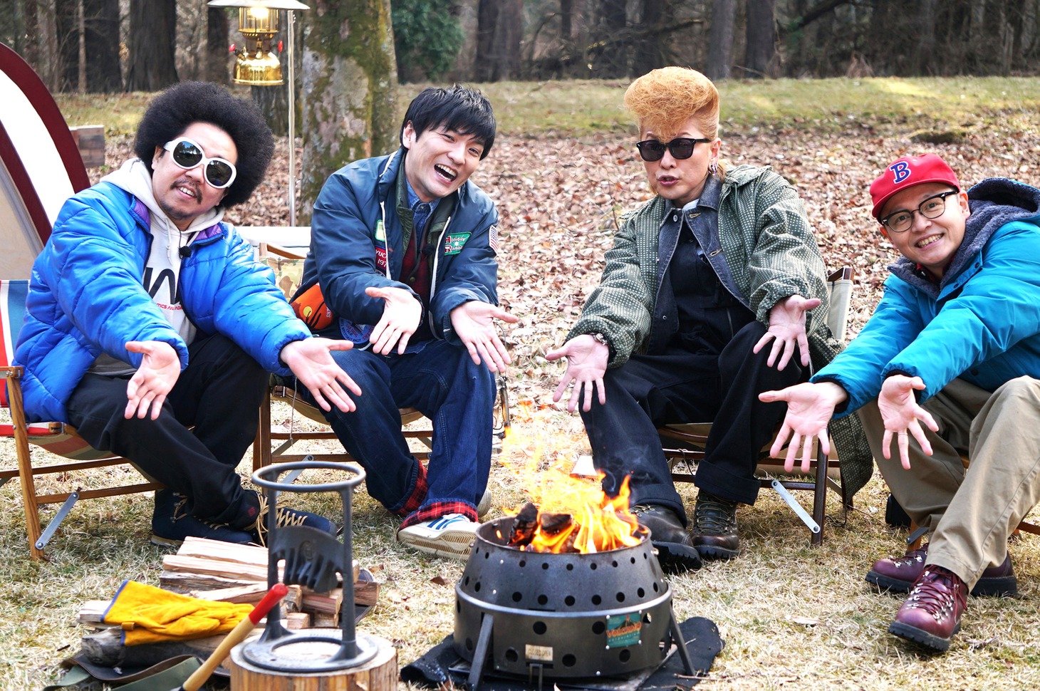 左からレキシ、森山直太朗、綾小路翔、Bose。