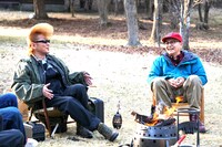 左から綾小路翔、Bose。