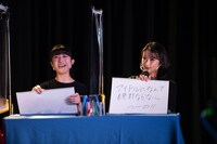 回答を発表する東京女子流の中江友梨。