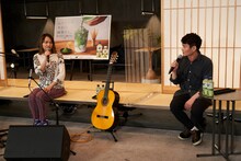 左からiri、猿田彦珈琲代表取締役の大塚朝之氏。