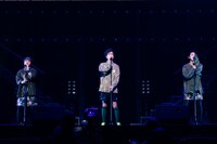 信玄明王高校と浅草雷門高校のライブパフォーマンス。