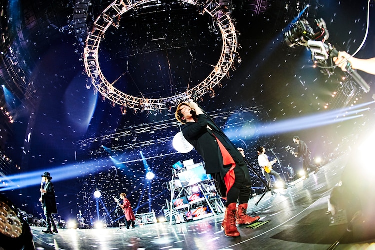 Glay流エンタメの逆襲開始 Takuroプロデュース公演で 最高の夜 を届ける ライブレポート 写真11枚 音楽ナタリー