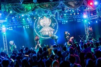 LEIWANの3rdワンマンライブの様子。（撮影：ポテヤマムラ）