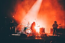 「ライブナタリー “六代目 神田伯山×クリープハイプ”」よりクリープハイプのライブパート。（撮影：西槇太一）