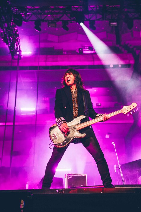 J（B）（撮影：田辺佳子、横山マサト）