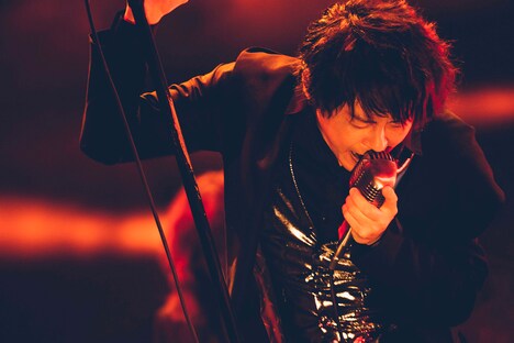 RYUICHI（Vo）（撮影：田辺佳子、横山マサト）