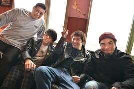 Ken Yokoyama、10万人が視聴した初配信ライブから2曲分の映像公開