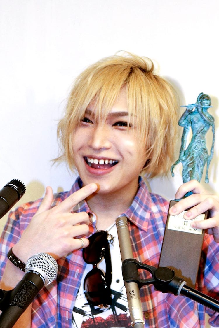 ゴールデンボンバー鬼龍院翔、先週子供が産まれた - 音楽ナタリー