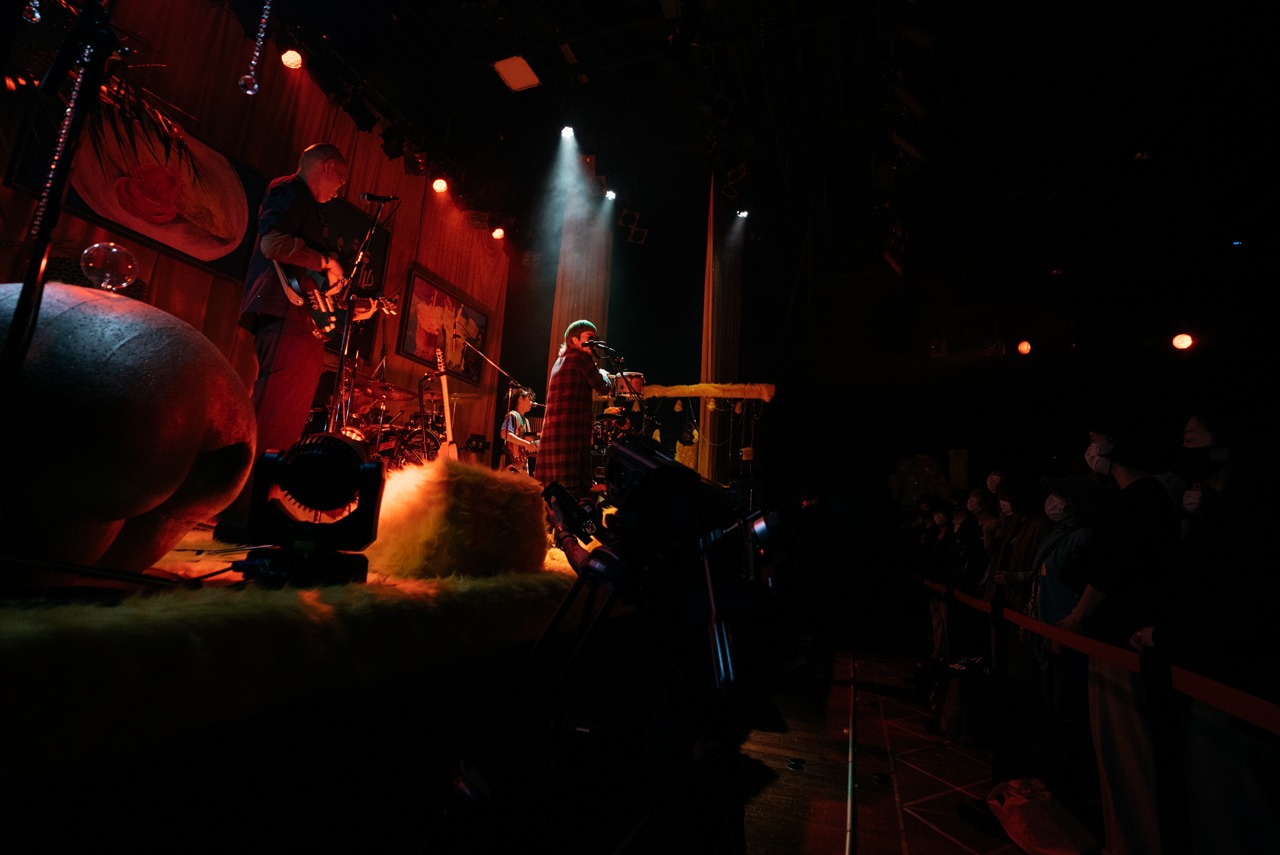Kroi「『STRUCTURE DECK』release tour "DUEL"」追加公演の様子。（Photo by Momo Angela）