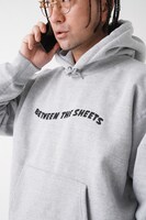 NEMESの新作を着用するZEN-LA-ROCK。