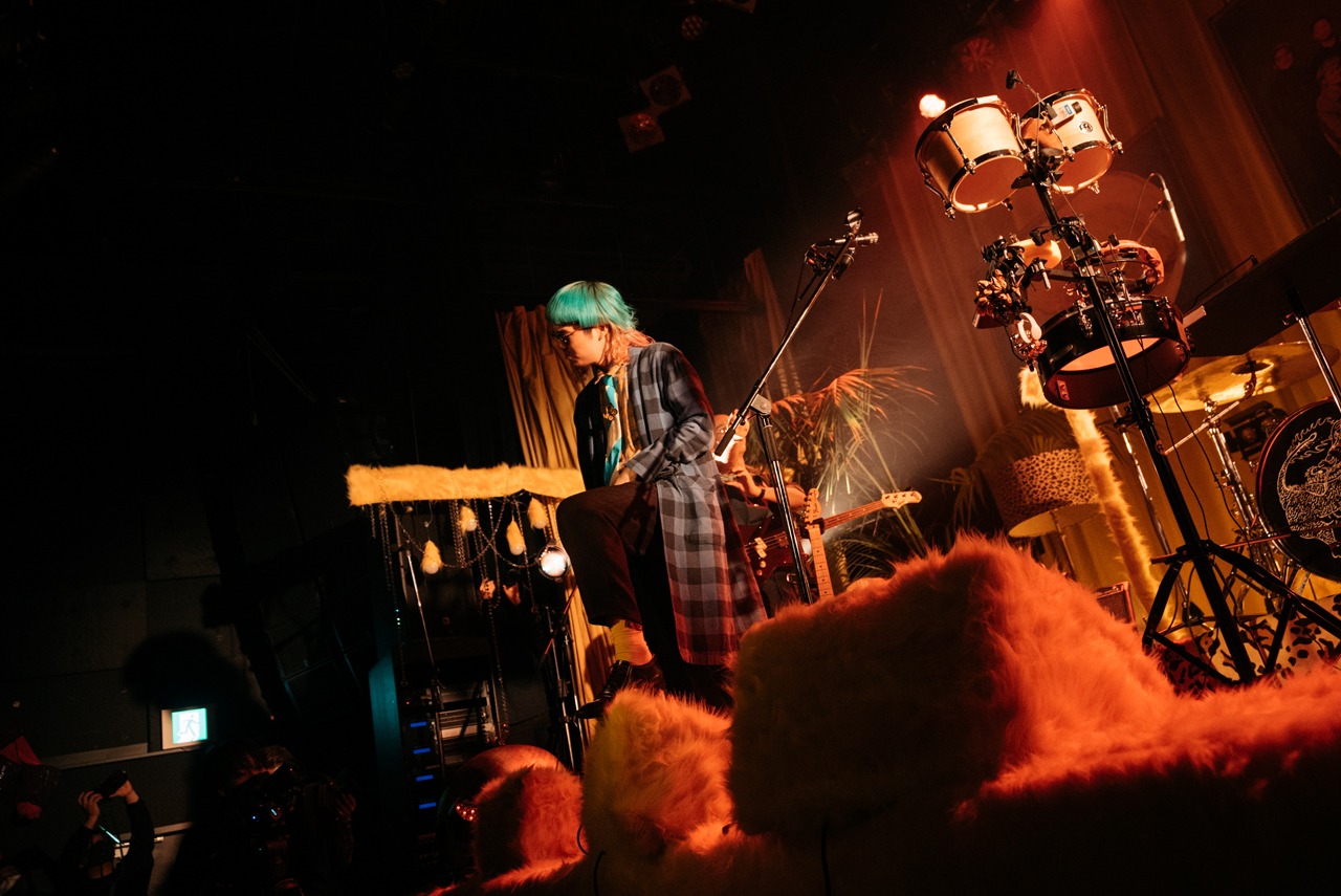 内田怜央（Vo）（Photo by Momo Angela）