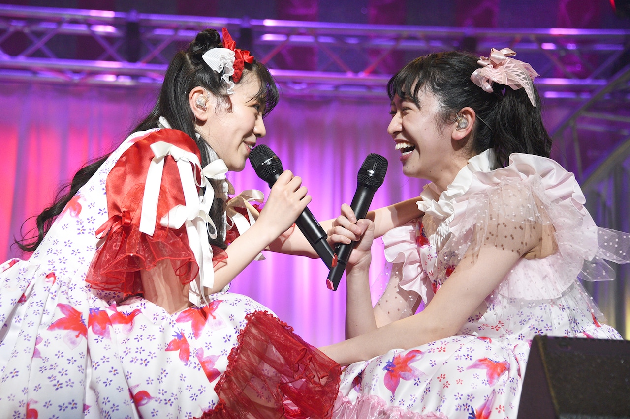 8089 超ときめき宣伝部 とき宣 坂井仁香 小泉遥香 生写真 14枚セット 左から坂井仁香、小泉遥香。 - 超とき宣になって1周年！Zepp
