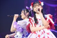 左から杏ジュリア、坂井仁香。