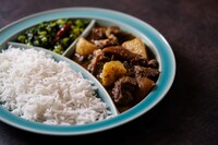 U-zhaan監修「仕切りが取れるカレー皿」