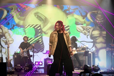 あらき「ARAKI LIVE ARK -syokou no toki- ONLINE」の様子。（写真提供：小松陽祐［ODD JOB］）