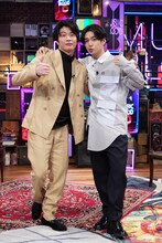 田中圭と千葉雄大。(c)日本テレビ
