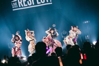 道重さゆみとZOCのコラボパフォーマンスの様子。（撮影：二宮ユーキ）