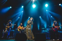 志磨遼平とおとぎ話。（撮影：森好弘、粂井健太）