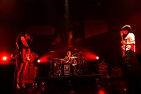 UNISON SQUARE GARDEN（撮影：白石達也）