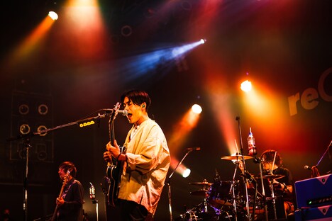 reGretGirl「reGretGirl spring tour 2021 "curtain call"」東京公演の様子。（撮影：白石達也）