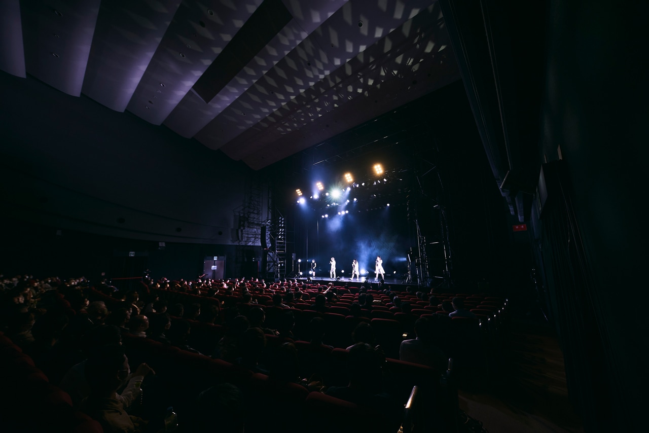 Maison book girl「Solitude HOTEL 9F」の様子。（撮影：稲垣謙一）