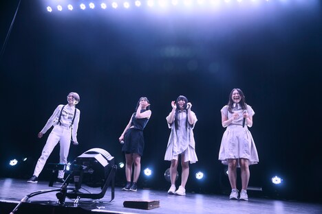 Maison book girl「Solitude HOTEL 9F」の様子。（撮影：稲垣謙一）