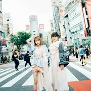 femme fataleが渋谷センター街でゲリライベント、ステッカー配布し新作アピール