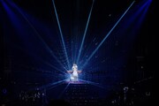 鈴木愛奈「Aina Suzuki 1st Live Tour ring A ring - Prologue to Light -」の様子。