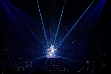 鈴木愛奈「Aina Suzuki 1st Live Tour ring A ring - Prologue to Light -」の様子。