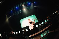 ナナヲアカリ（撮影：このタイミングで秋山）