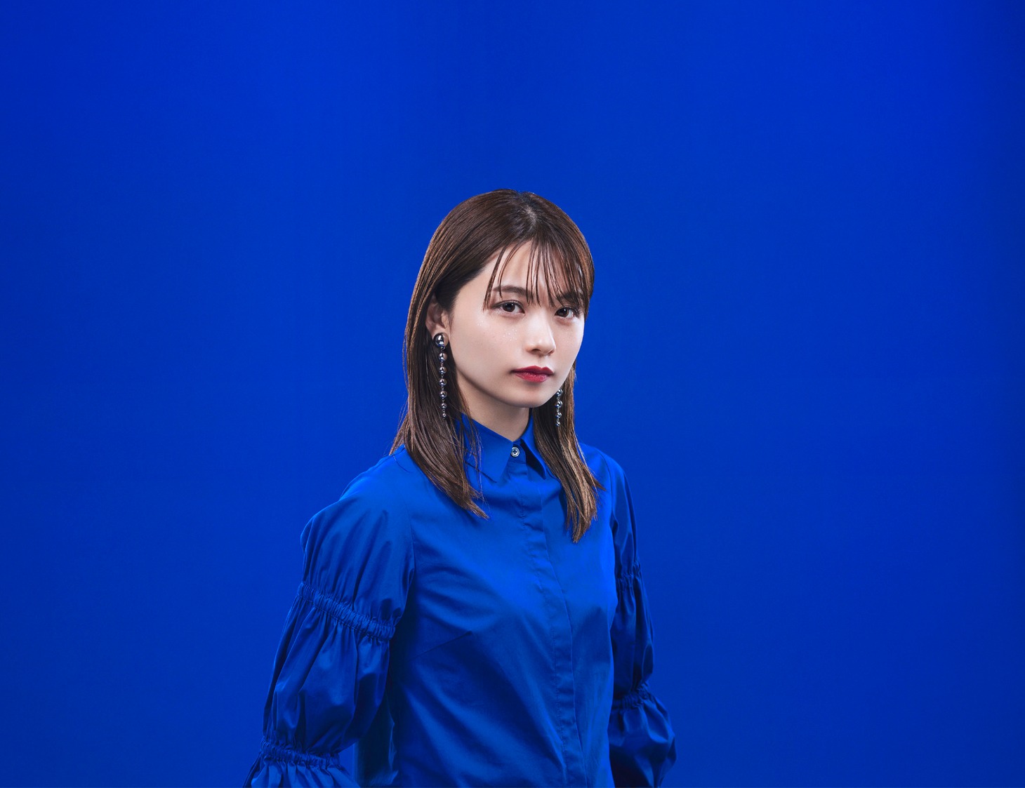 足立佳奈