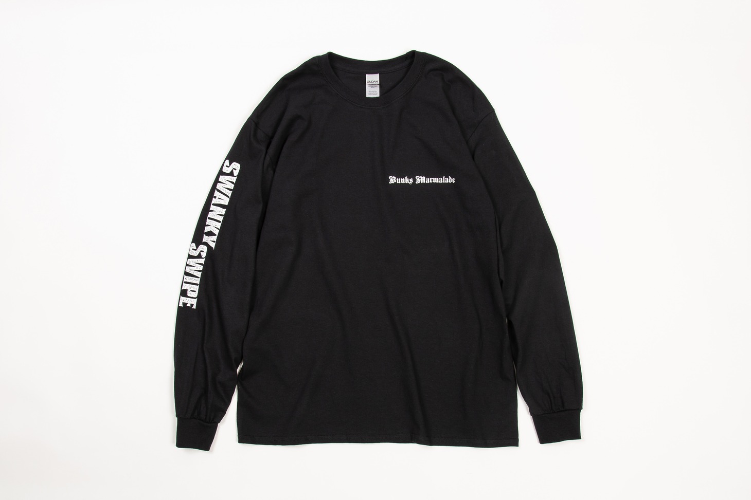 SWANKY SWIPEのロングスリーブTシャツ。