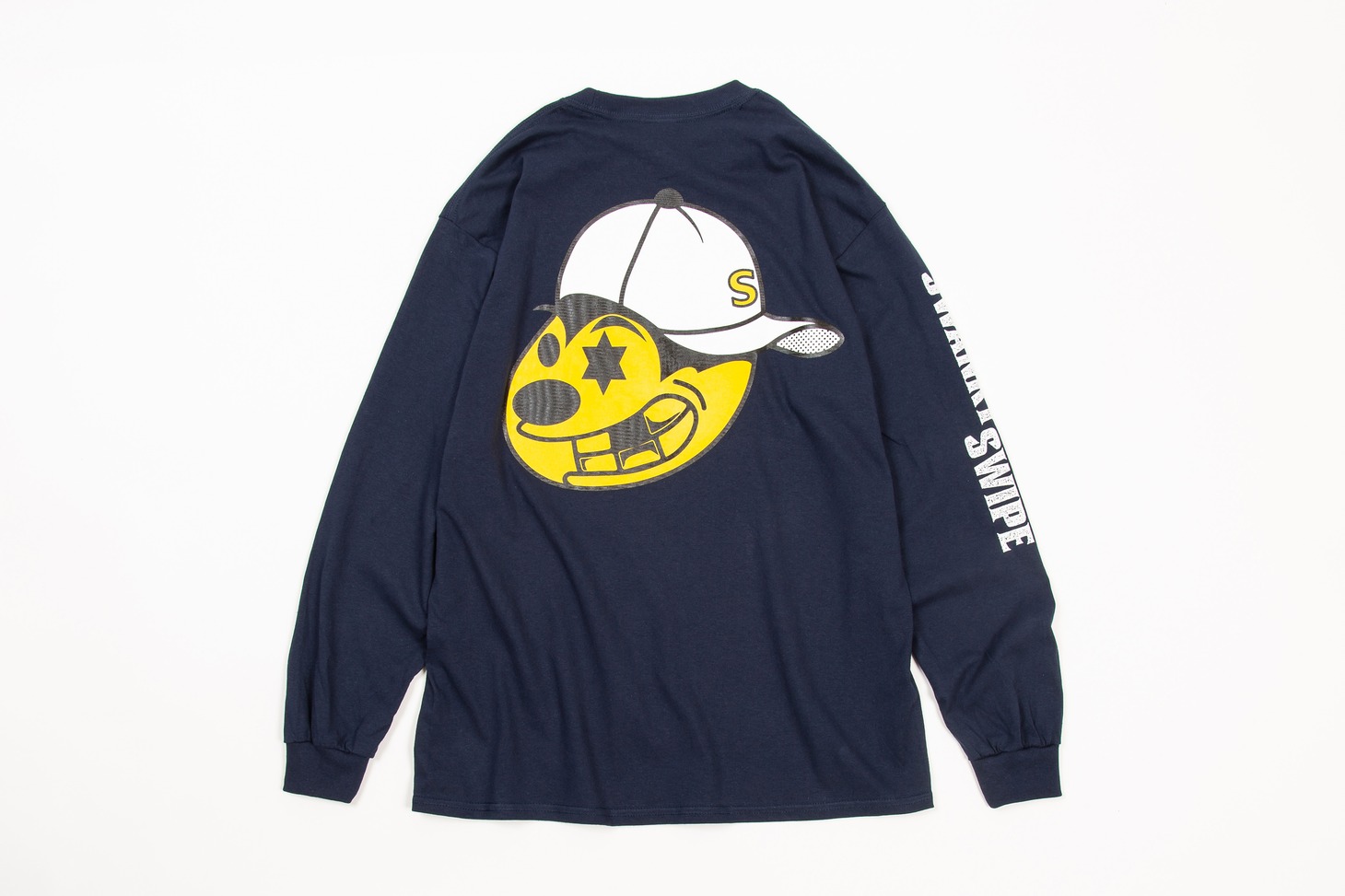 SWANKY SWIPEのロングスリーブTシャツ。
