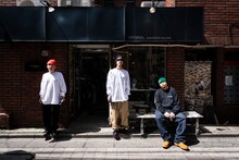 左から仙人掌、ISSUGI、BES。