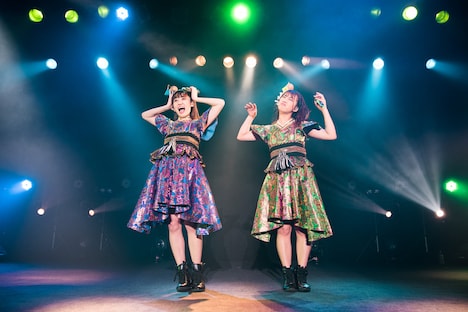 咲良菜緒、坂本遥奈からなるはなおん♪。（撮影：曽我美芽）