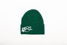 BESのニットキャップ。