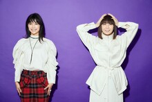 左から仲宗根梨乃、土岐麻子。