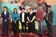 左から横浜流星、川口春奈、浜田雅功（ダウンタウン）、北川景子、永山瑛太、高橋光臣。(c)TBS
