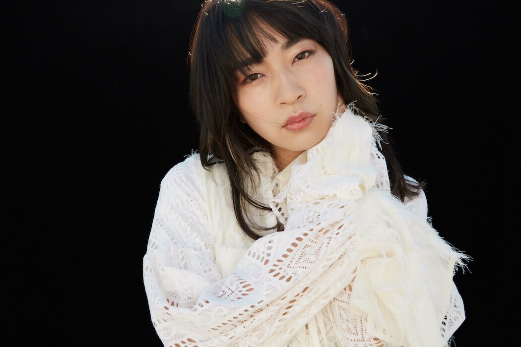 ヒグチアイ「生きるとか死ぬとか父親とか」EDテーマ「縁」のMVで淡々と続く日常描く