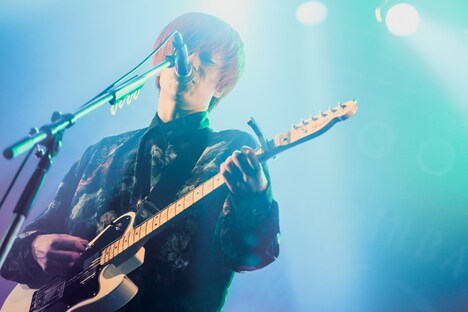 古川貴之（Vo, G）（撮影：白石達也）