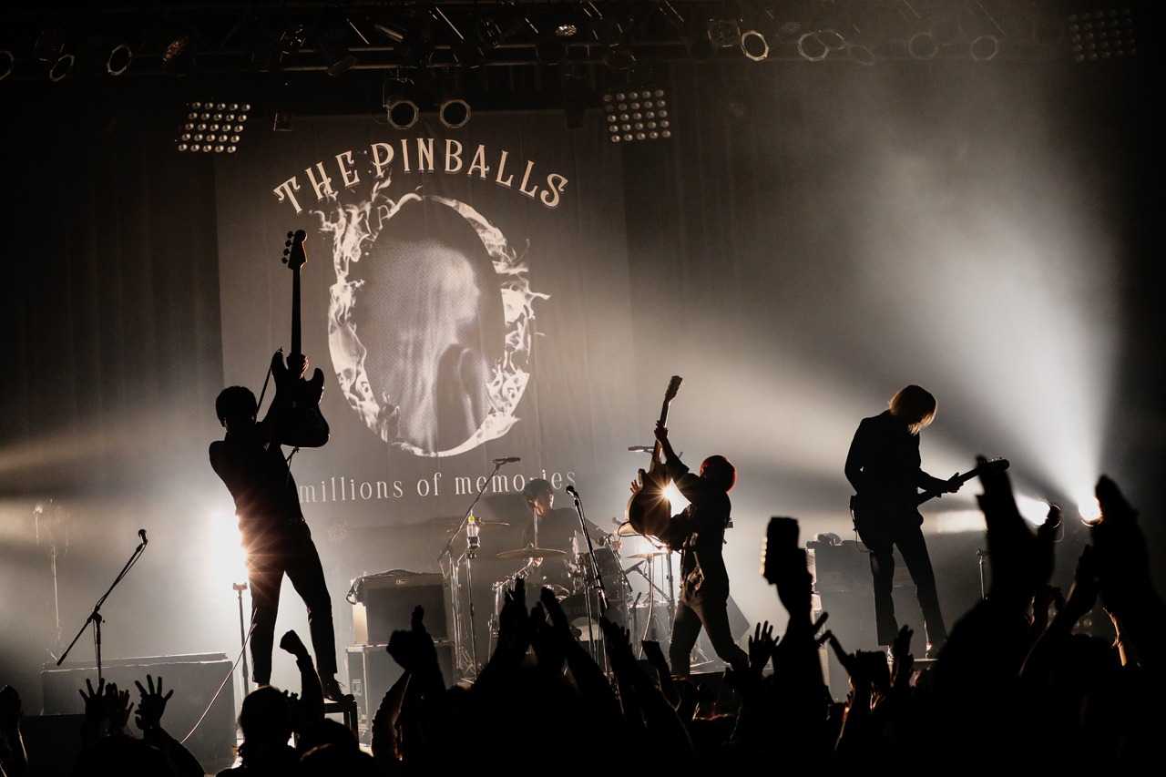 「THE PINBALLS Live Tour 2021 "millions of memories"」東京・TSUTAYA O-EAST公演の様子。（撮影：白石達也）