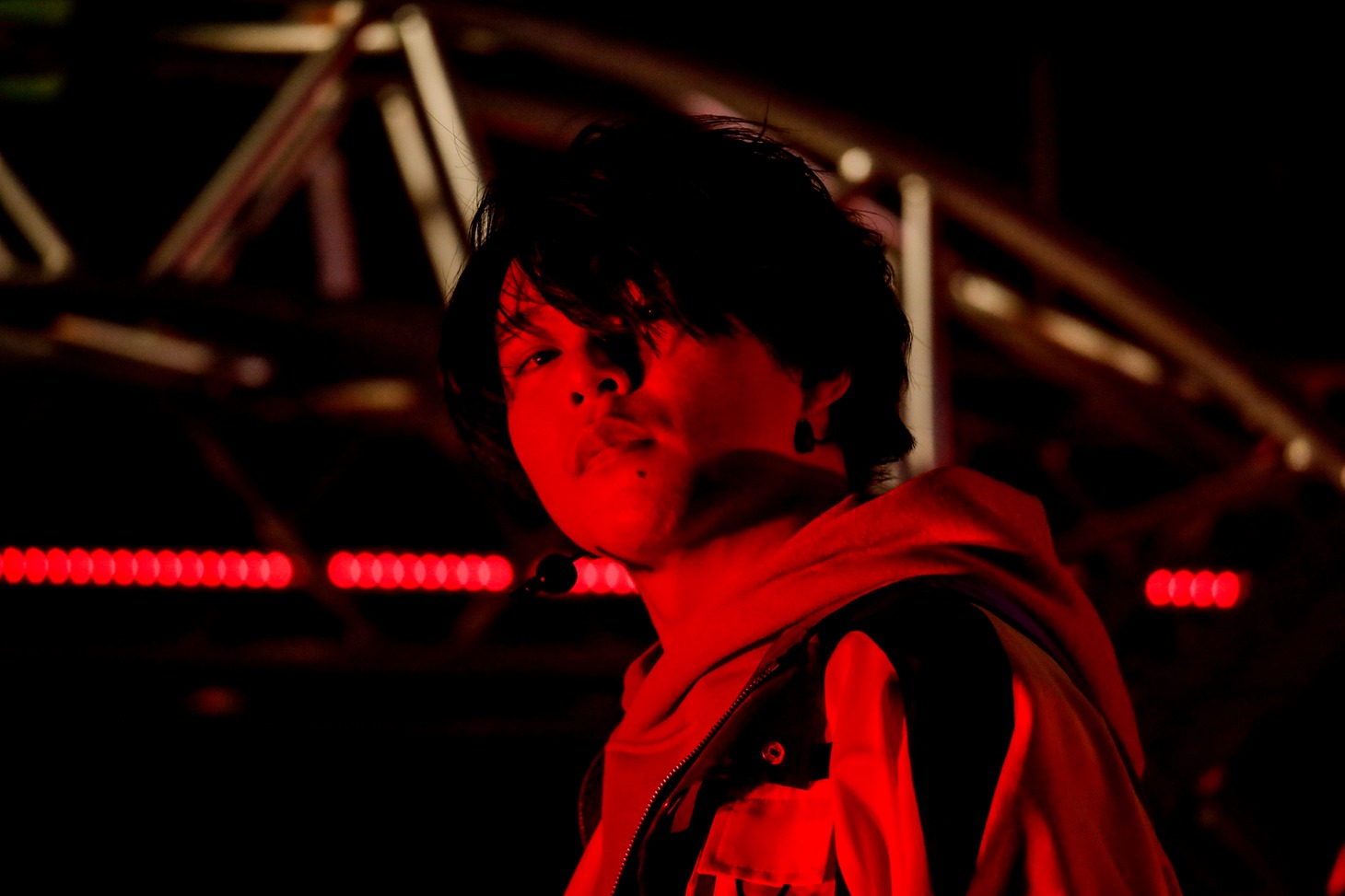 志村玲於