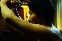 映画「ホムンクルス」より。(c)2021 山本英夫・小学館／エイベックス・ピクチャーズ