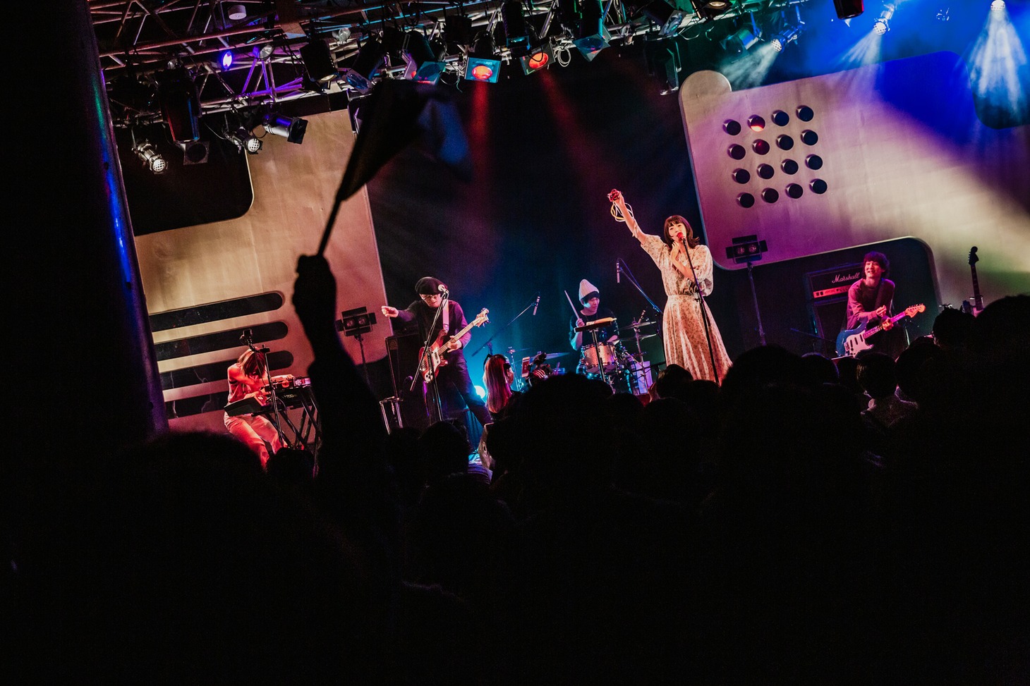 「"Rock’n Roll is DEAD?" Tour」東京・渋谷duo MUSIC EXCHANGE公演の様子。（撮影：スエヨシリョウタ）