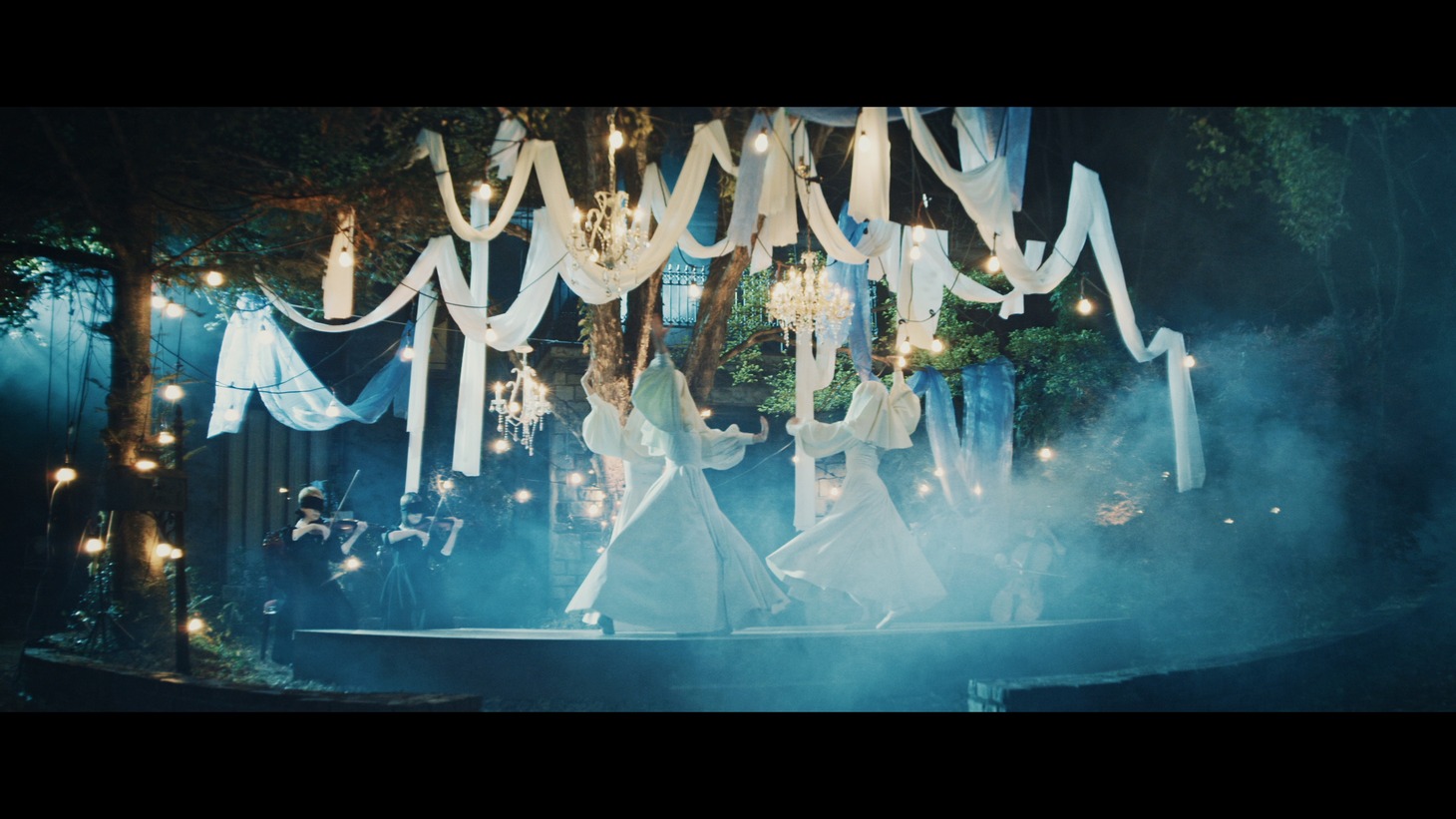 Aimer「wonderland」ミュージックビデオより。