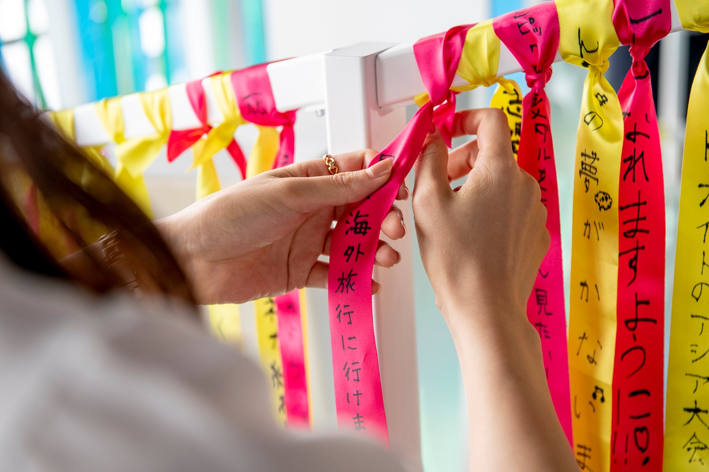 東京スカイツリー天望デッキに設置されている「W1SH RIBBON」。